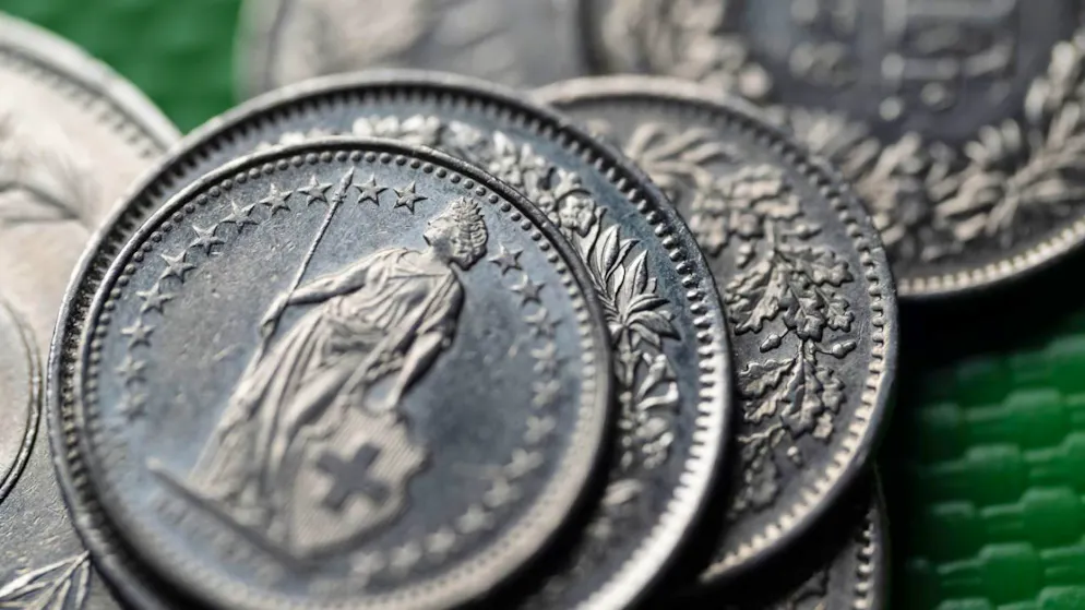 Votazione 8 marzo. Il controprogetto all'iniziativa sul denaro contante ha la maggioranza dei Cantoni