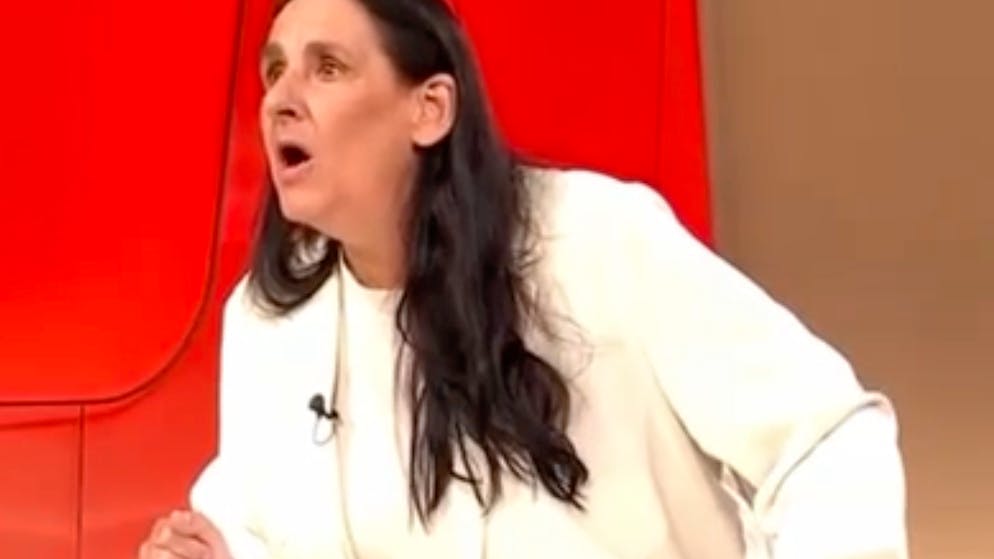 blue News in Bern. «Säg mal wer!» SP-Badran und SVP-Rutz geraten sich vor der Kamera in die Haare