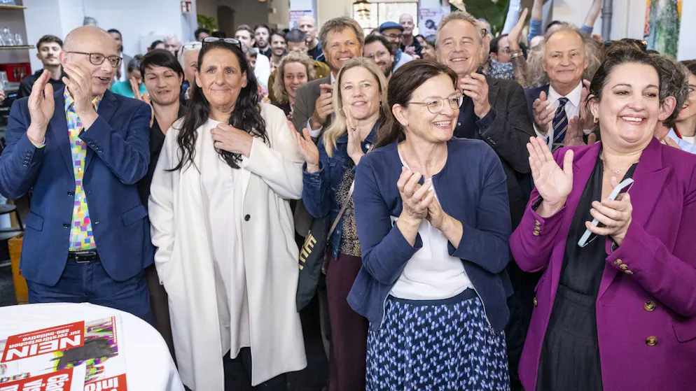 Das Kampagnenduo Zimmermann/Schärer blieb am Abstimmungssonntag im Hintergrund. Auf dem Siegerfoto fehlen die beiden Werber*innen.