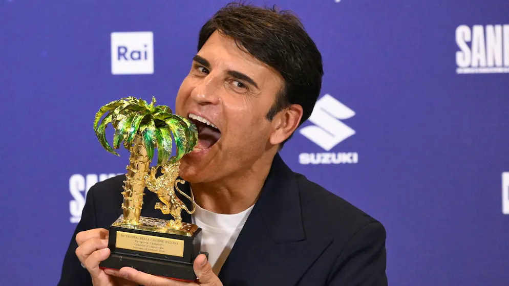 Dopo la vittoria a Sanremo. Il team di Sal Da Vinci minaccia azioni legali: «Non resteremo a guardare»