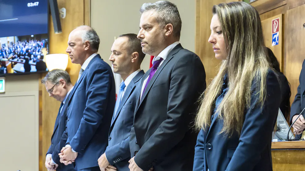 Tragédie de Crans-Montana. «Ce drame nous marquera à vie» - Moment fort en émotions au Grand Conseil valaisan