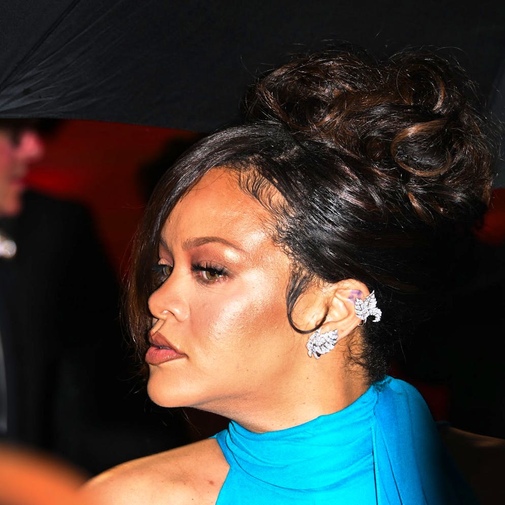 Tatverdächtige verhaftet. Auf Rihannas Anwesen fallen Schüsse – sie war im Haus