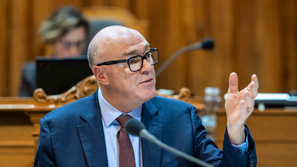 Berna. Consiglio degli Stati: donne militari, eliminare incentivi finanziari negativi