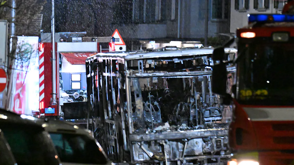 Police suspect arson. Six dead after Postbus tragedy in Kerzers FR - more people seriously injured