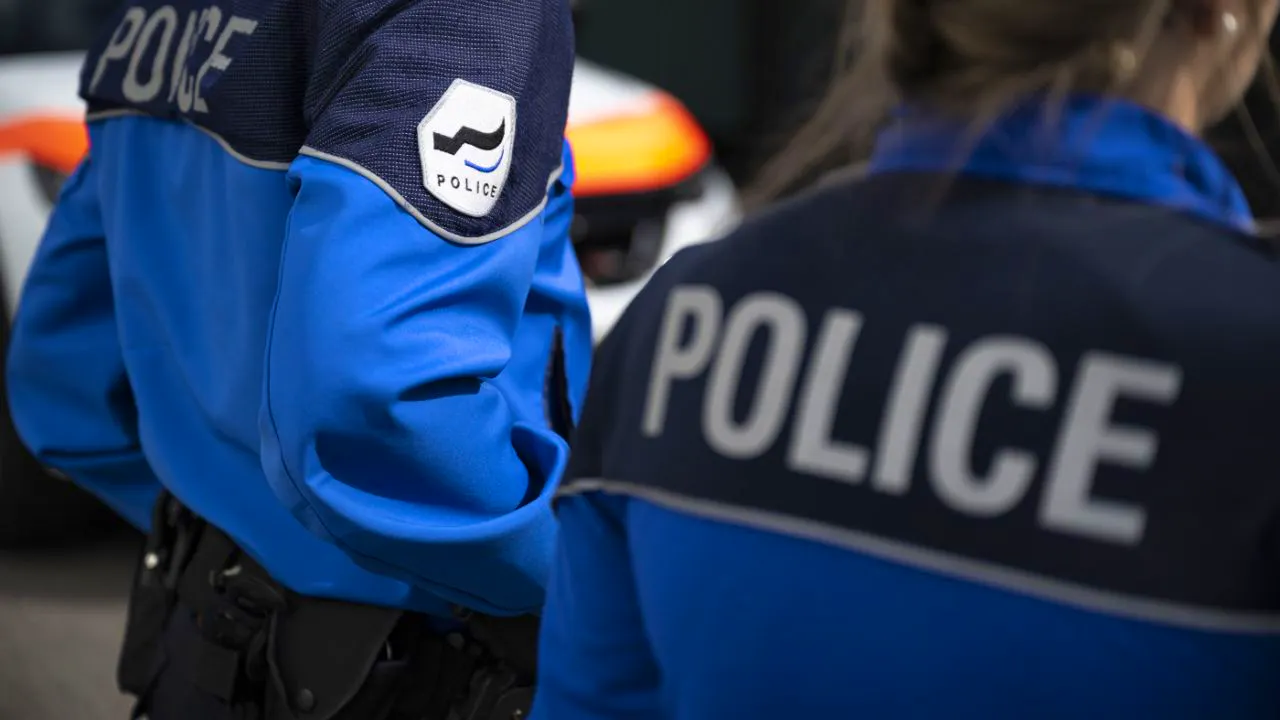 Courier service. Fatalities and injuries after Postbus fire in Kerzers FR