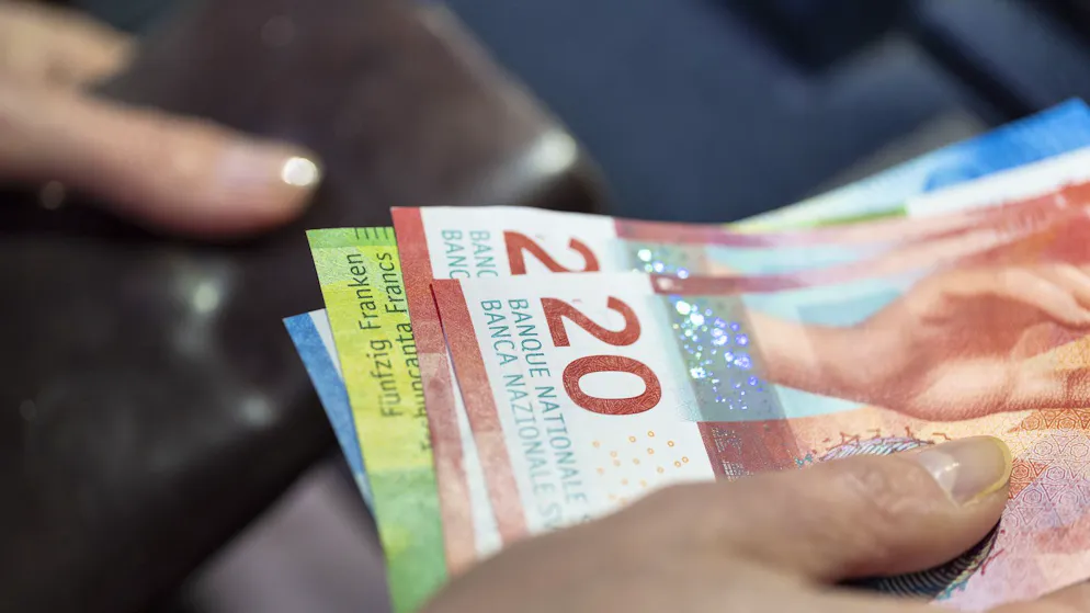 Una truffa?. Si rivolge a una società per uscire dai debiti, ma la situazione peggiora: «Passo notti insonni»