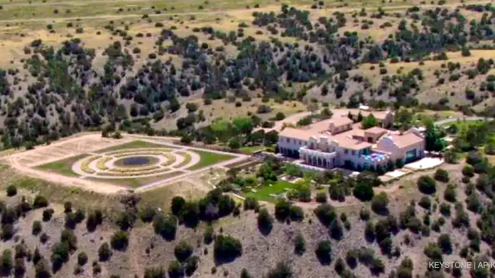 New lead in New Mexico. Are police digging up girls' bodies on Epstein's Zorro Ranch?