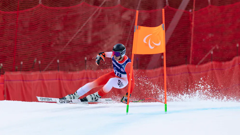 Emerick Sierro lors du super-G lundi.
