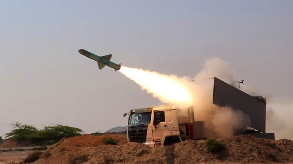 Ticker Medio Oriente. Attacchi iraniani nel Golfo e missili contro una base USA in Iraq - Vance alla cerimonia per un soldato americano ucciso