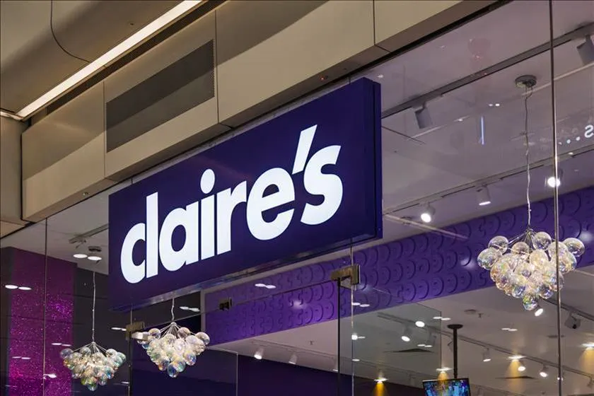News. Due negozi Claire's chiudono