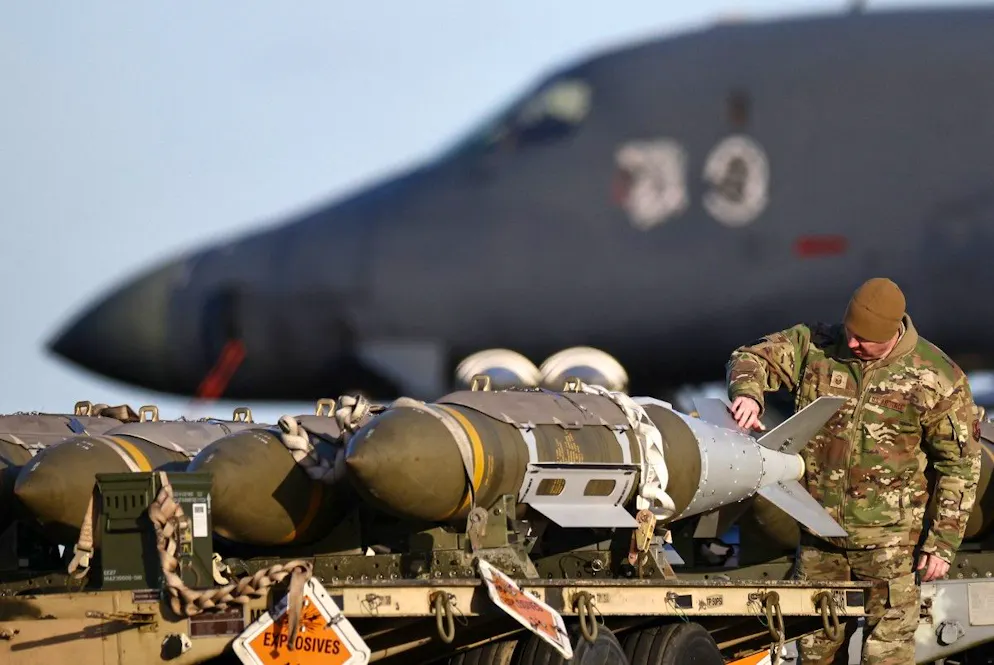 Le commandement militaire américain pour le Moyen-Orient (Centcom) a averti mercredi les civils iraniens de se tenir éloignés des ports du détroit d'Ormuz.