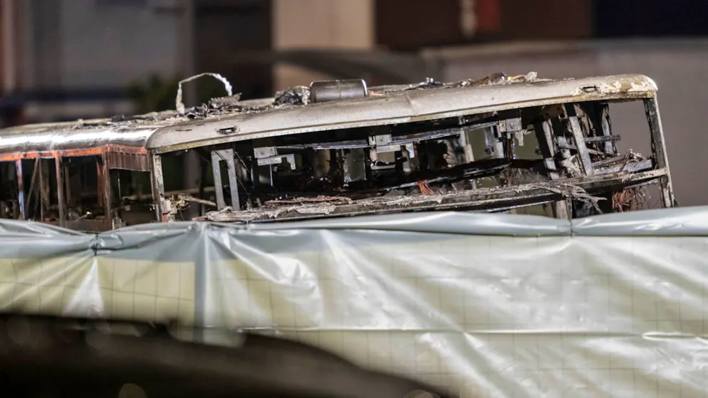 Augenzeugen zum Postauto-Brand. «Ich hörte laute Schreie» – «wollte brennende Hose mit meinen Händen löschen»
