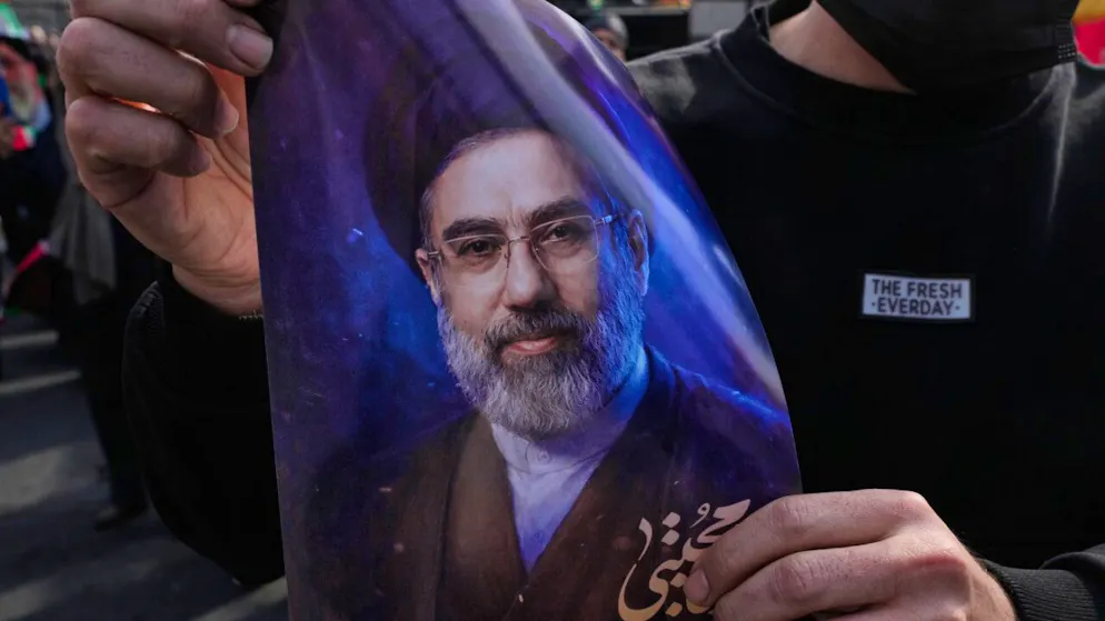 Iran. Il figlio di Pezeshkian: «Mojtaba Khamenei è salvo nonostante le ferite»