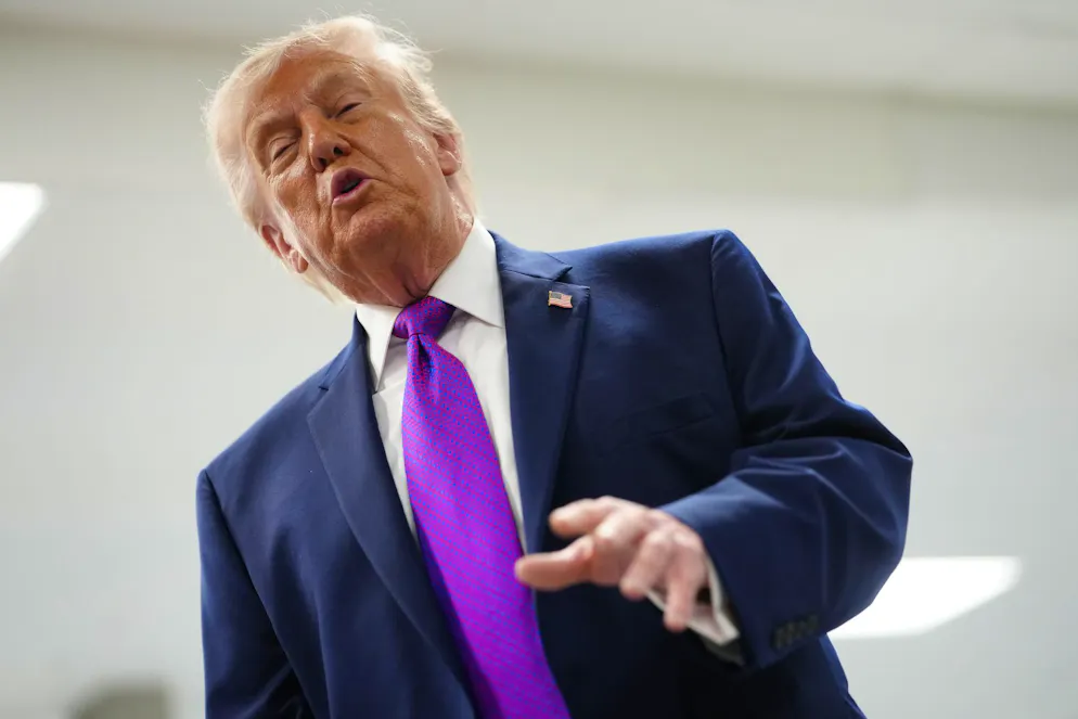 Trump a dit plusieurs fois que les opérations militaires étaient très en avance sur le calendrier de quatre ou cinq semaines qu'il avait lui-même avancé au début de la guerre, le 28 février.