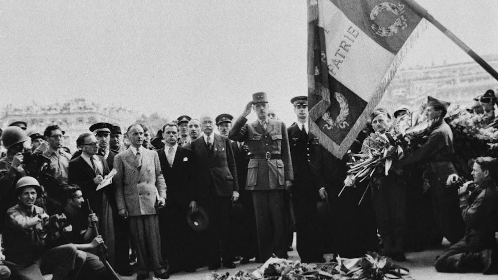 The National Council wants to rehabilitate Swiss volunteers convicted of foreign military service who fought in the Resistance during the Second World War, including on the side of Charles de Gaulle (center). (archive picture)