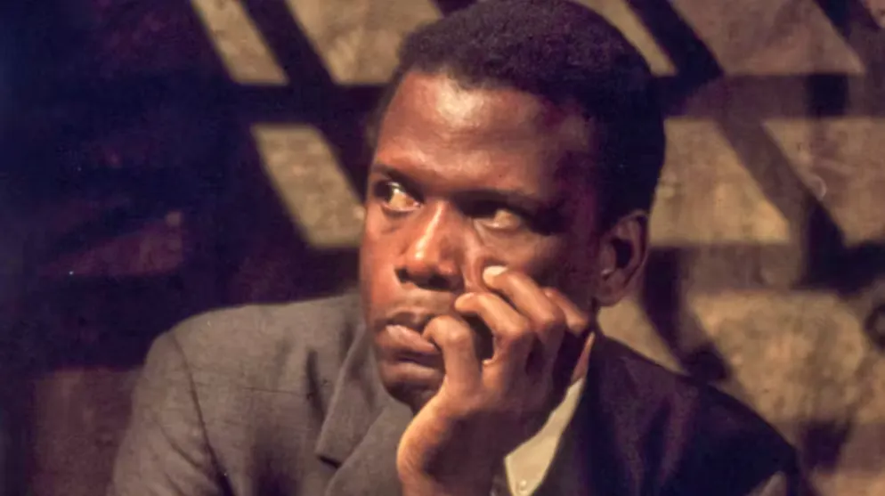 Flitzer, Fehler und Familienstreits: kuriose Fakten zur Oscar-Verleihung. Sidney Poitier erhielt 1964 als erster dunkelhäutiger Schauspieler den Oscar als bester Hauptdarsteller für «Lilien auf dem Felde». 2002 erhielt er zudem den Ehrenoscar für sein Lebenswerk