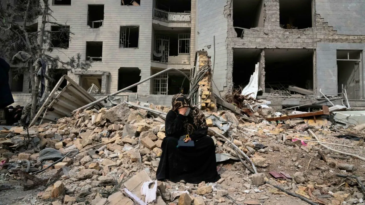 Politik. UN-Flüchtlingshilfswerk: Bis zu 3,2 Millionen Vertriebene im Iran