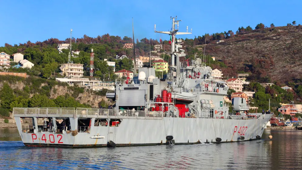L'agence européenne prévient que "l'escalade de la situation au Moyen-Orient risque d'aggraver les déplacements de populations dans la région au cours des prochains mois". Ici, un groupe de migrants interceptés près de l'talie arrive à Shengjin, en Albanie.