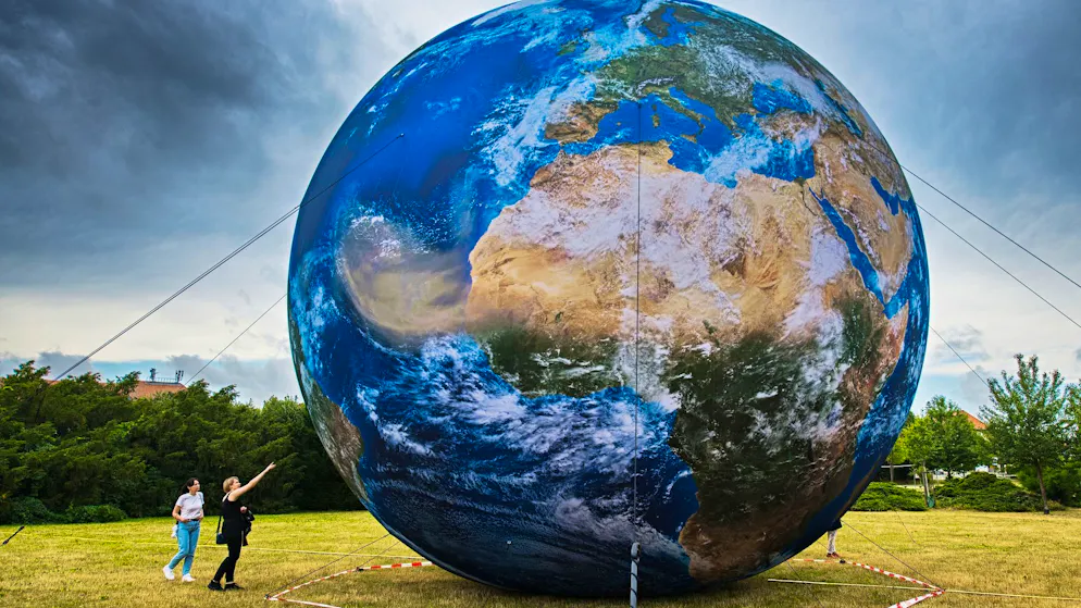 Tageslänge nimmt zu. Deshalb macht der Klimawandel die Erde langsamer