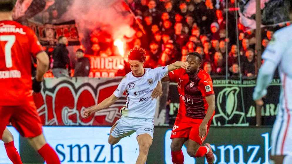 Aarau, with Leon Frokaj, kept the upper hand against Vaduz, with Ayo Akinola, in the atmospheric Brügglifeld