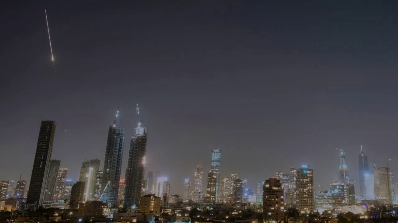 Politics. Dozens injured after Iranian rocket attack in Israel