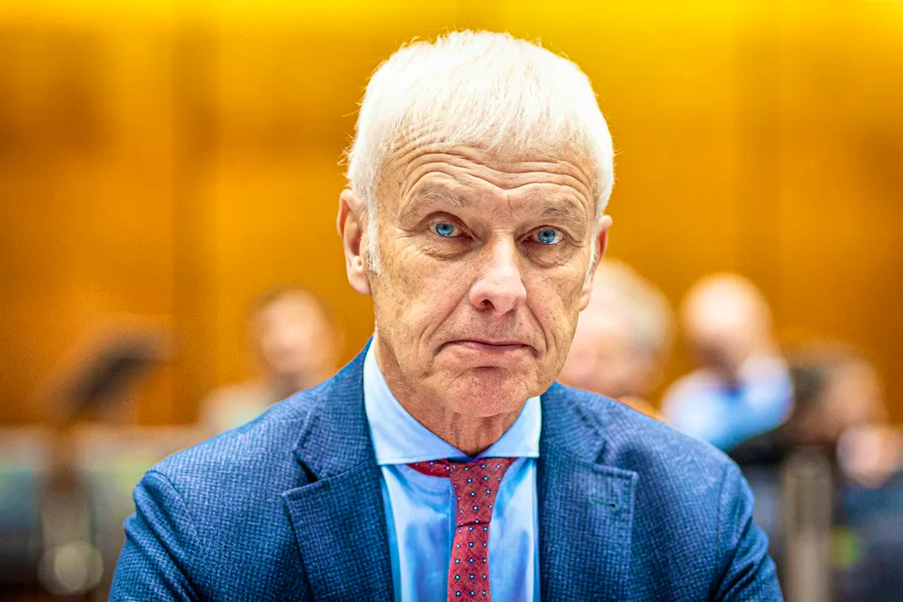 Ex-VW boss still receives 1.2 million euros from VW 6 years after his resignation.