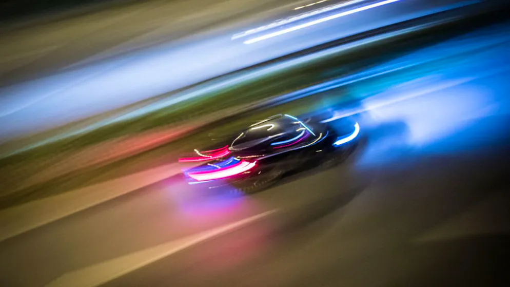 Ecco il fenomeno. Giovani pirati della strada postano corse clandestine su Instagram