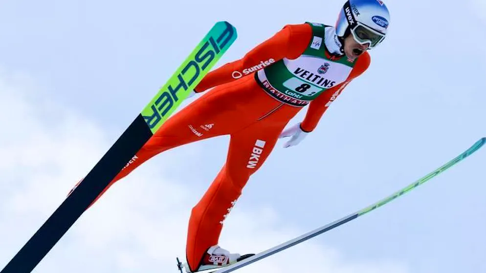 Salto con gli sci. Prima vittoria di Deschwanden