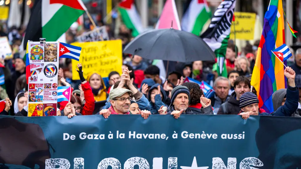 Guerre. 800 persone manifestano contro l'imperialismo a Ginevra
