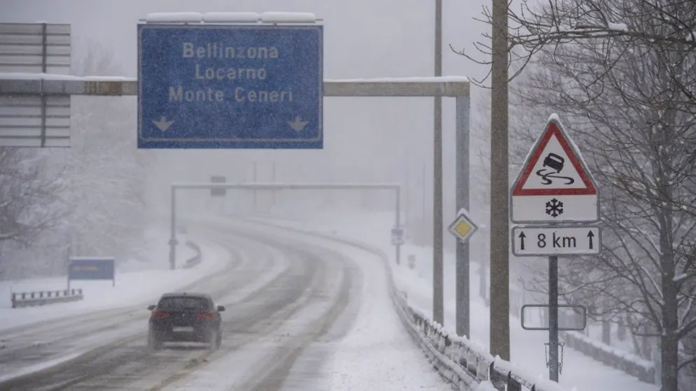 Forti nevicate sono attese nel pomeriggio in Ticino (immagine simbolica).