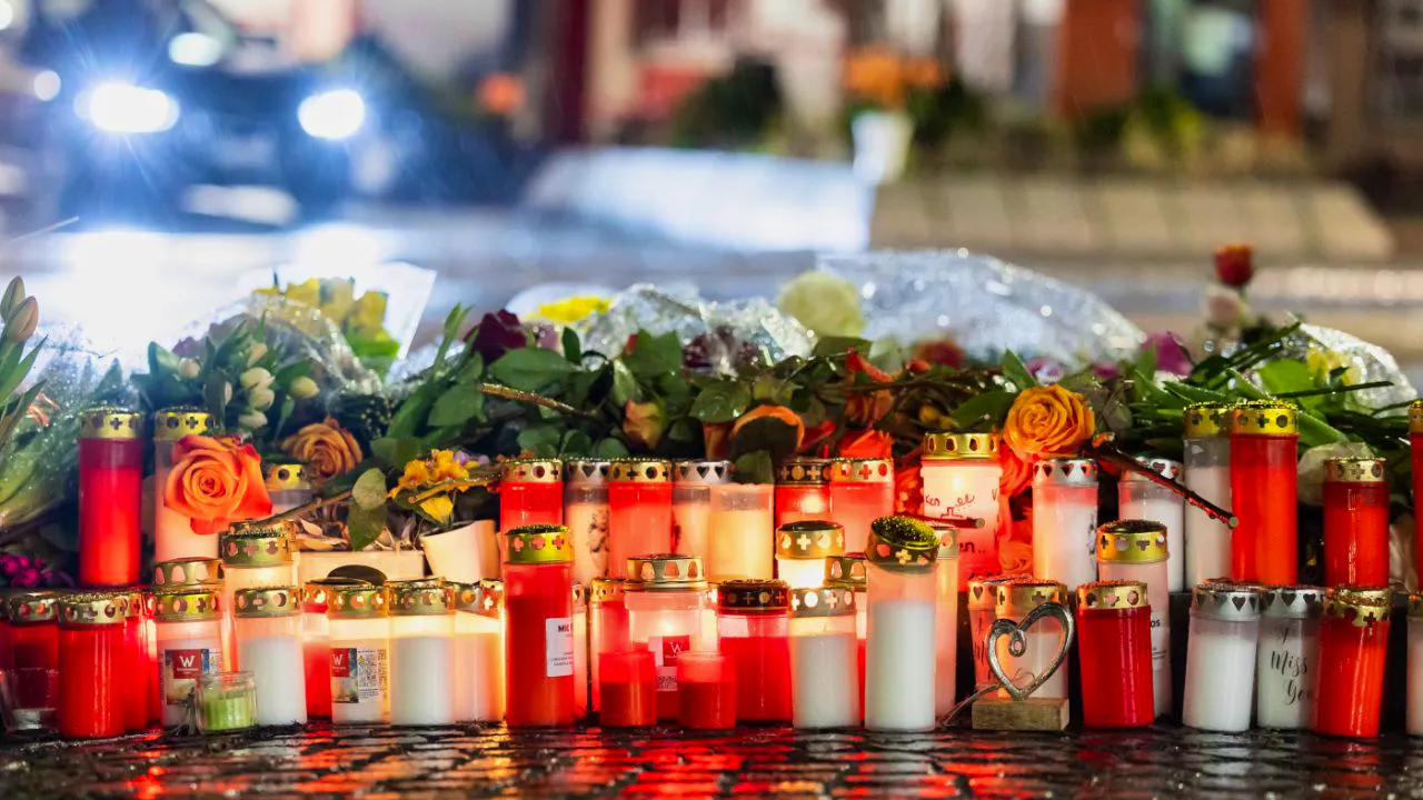 Arson attack. Postbus announces additional training and minute's silence