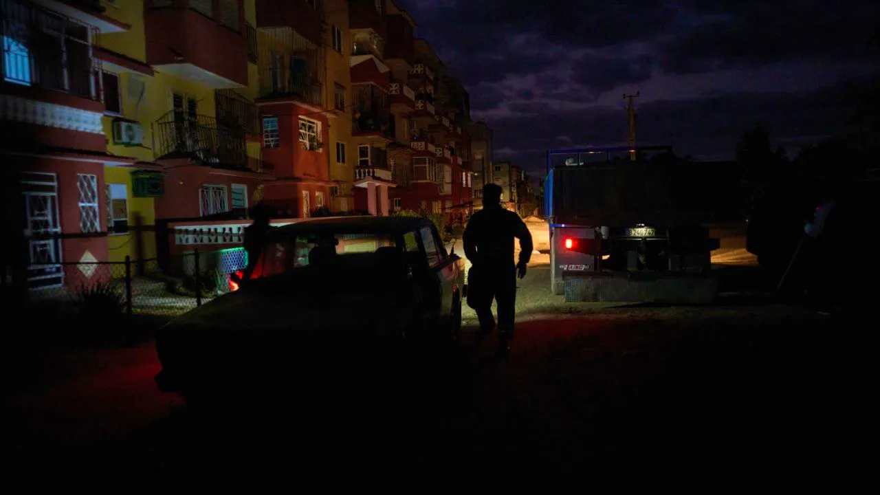 Politics. Protest in Cuba: Attack on municipal party headquarters