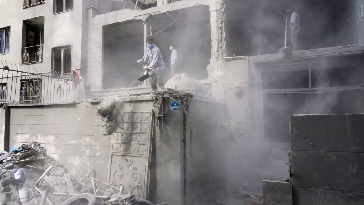 Politik. Israel stellt sich auf weitere drei Wochen Iran-Krieg ein