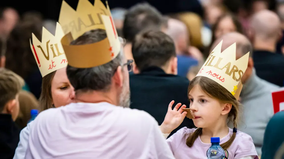 Record du monde de la dégustation de chocolat à Fribourg - Gallery. Quatre variétés de chocolat au lait ont été proposées.