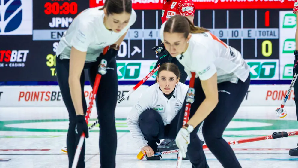 World Curling Championships. A defeat against Japan and a win against China at the start