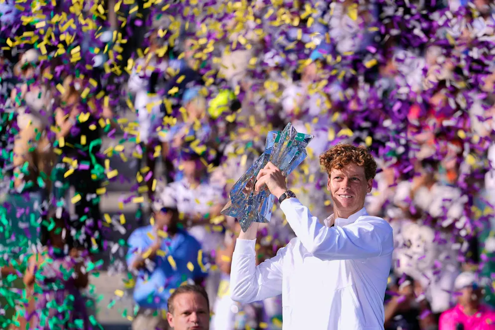 He is the winner of Indian Wells: Jannik Sinner beats the Russian Daniil Medvedev in two hard-fought sets in the final.