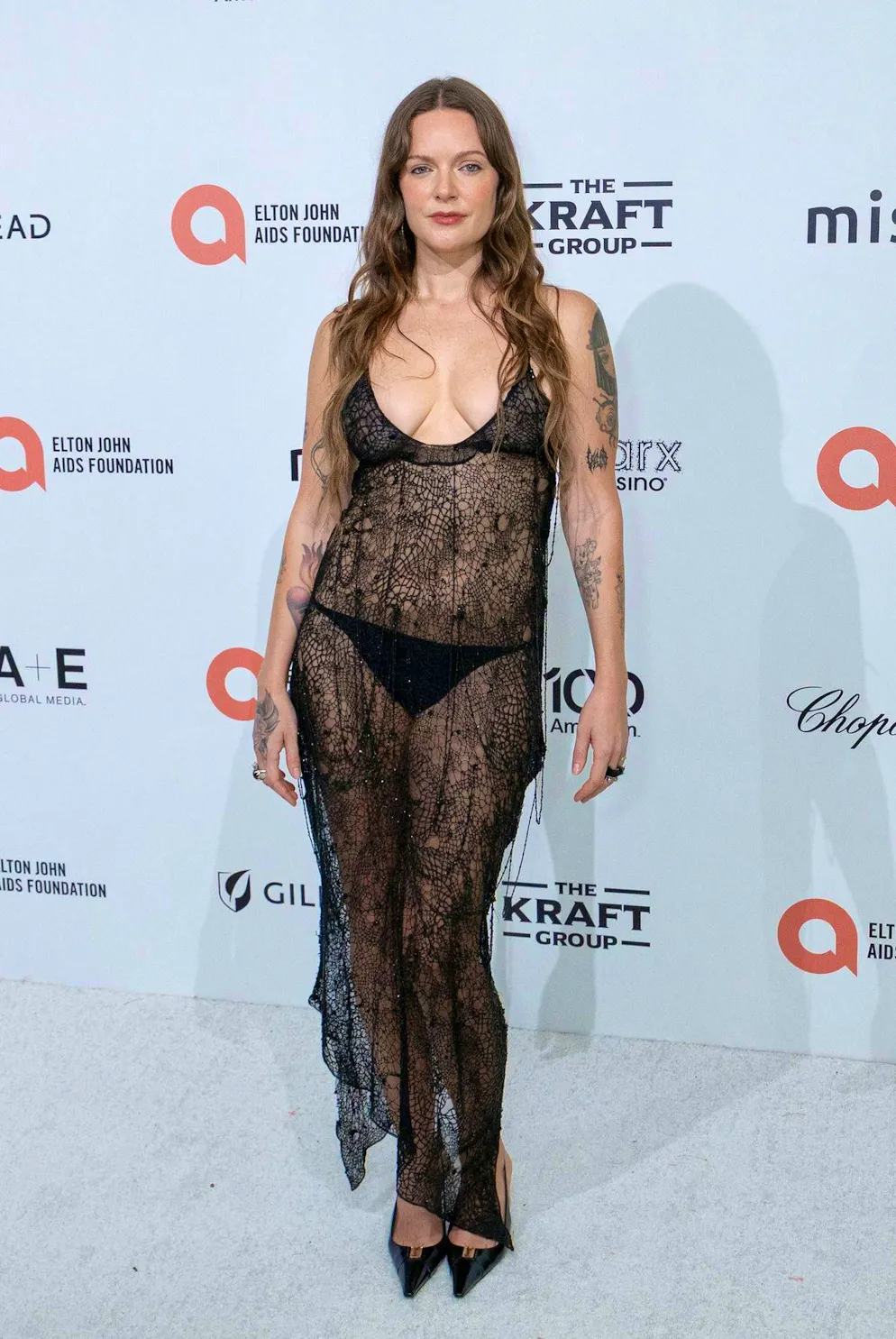 Les Oscars 2026 : Les meilleures tenues du tapis rouge. Les naked dresses reste tendance – mais tous les looks ne sont pas faits pour le tapis rouge. Tove Anna Maja Edfeldt montre beaucoup de peau : prête pour la plage, mais clairement pas assez glamour pour les Oscars.