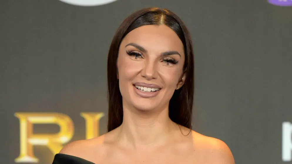 A «Verissimo». Elettra Lamborghini gela Silvia Toffanin: «Ho il terrore che succeda qualcosa»