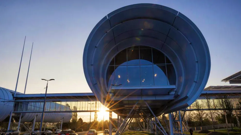 A new particle discovered at the CERN research center should help to better understand the strong force that holds matter together. (archive picture)