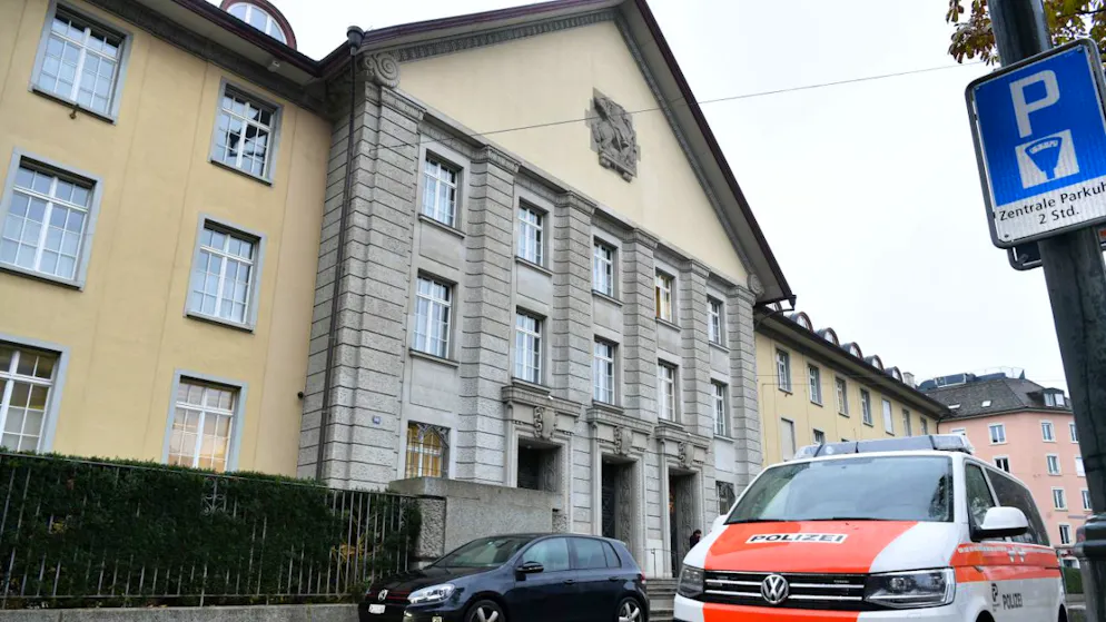 Der Beschuldigte war vor dem Bezirksgericht Zürich von Anfang an geständig.