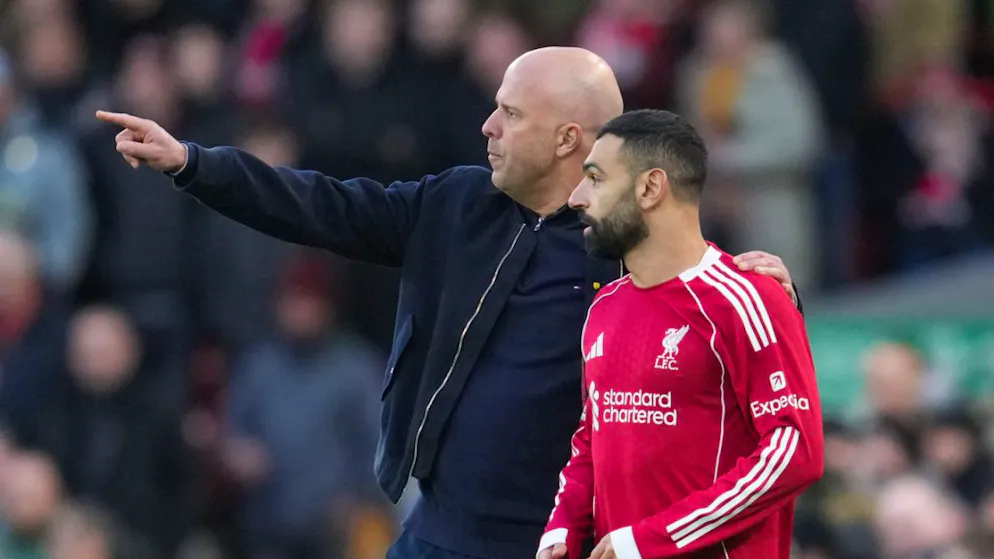 Arg unter Druck geraten: Liverpools Chefcoach Arne Slot und sein Starspieler Mohamed Salah
