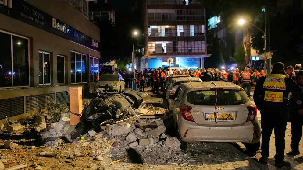 Der Einschlagsort einer iranischen Rakete in Ramat Gan am Mittwochmorgen.