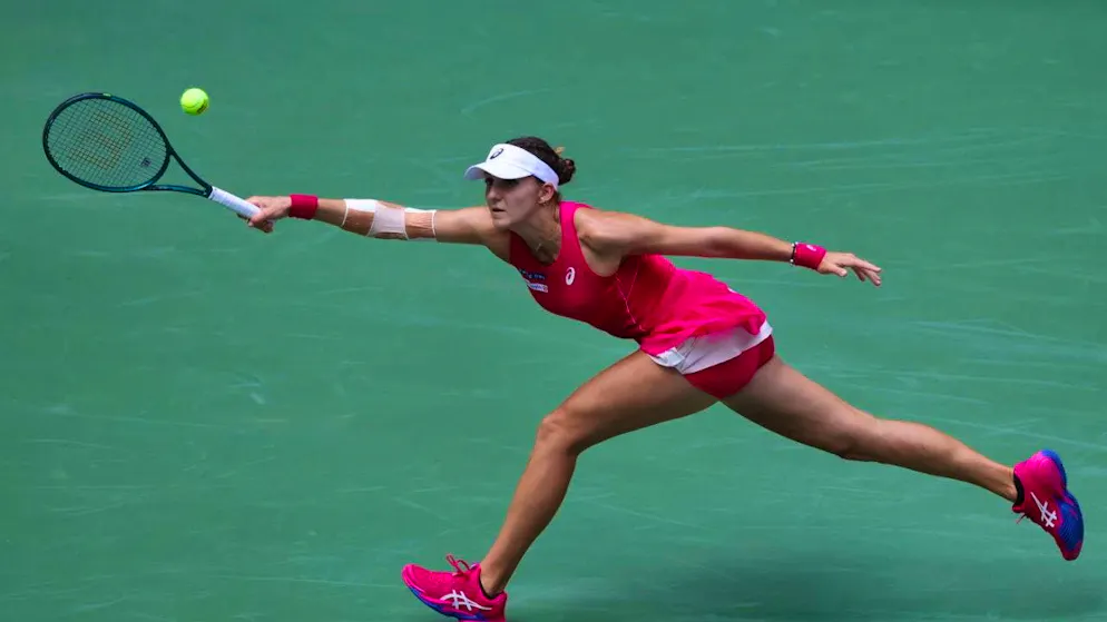 Rebeka Masarova is the third Swiss player to fail in the 1st round.