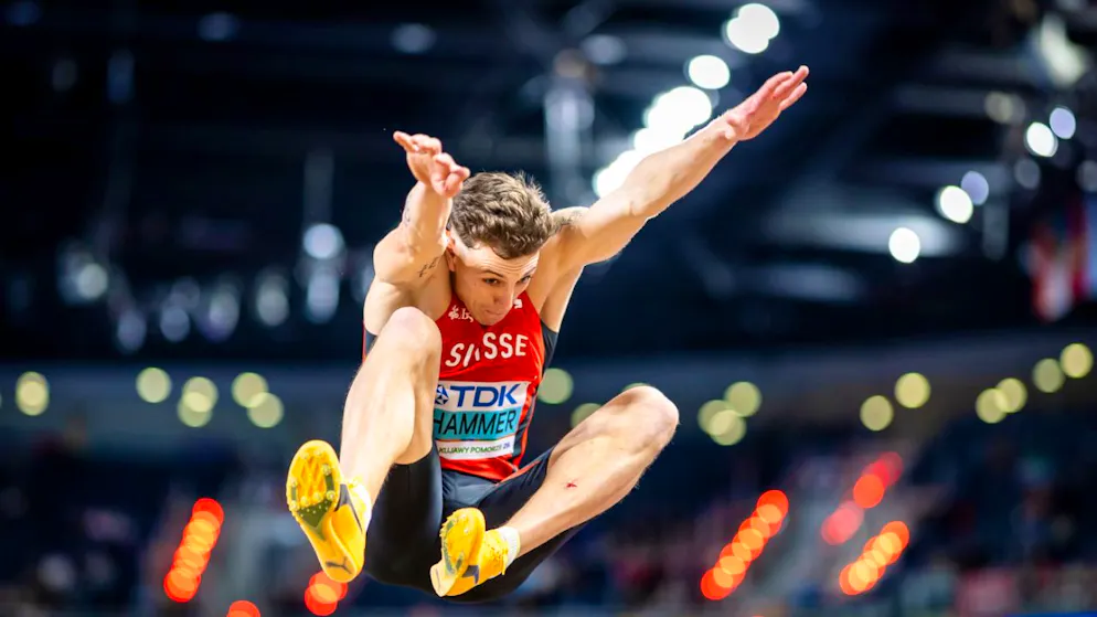 Simon Ehammer gelingt an der Hallen-WM ein guter erster Tag - Gallery. Auch dieser Flug geht über 8 m