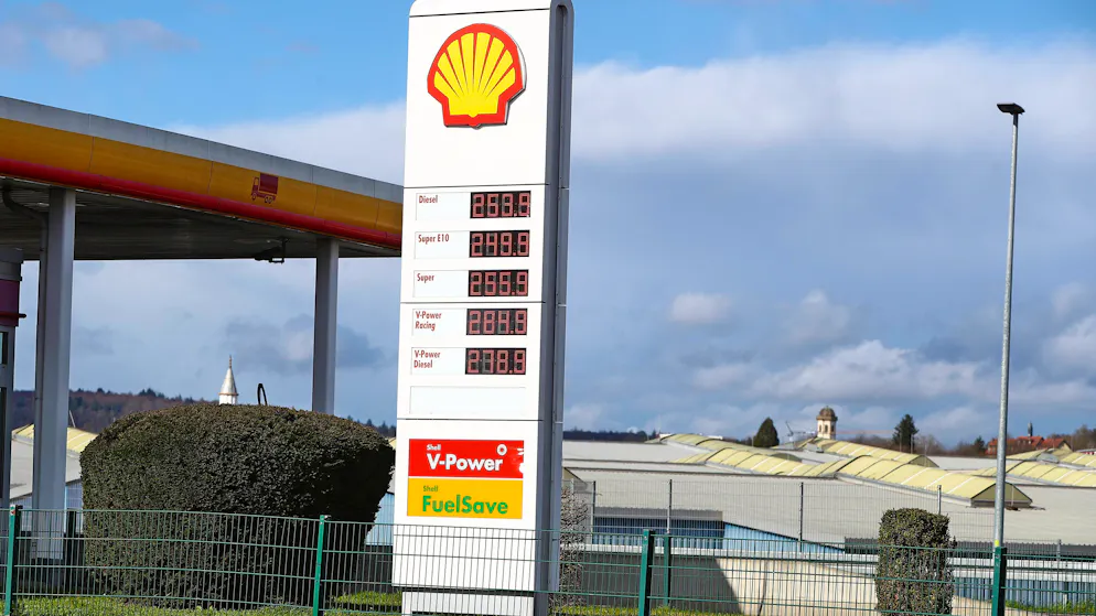 Millions stolen. Petrol station employee deceives lottery player and tries to pocket winnings
