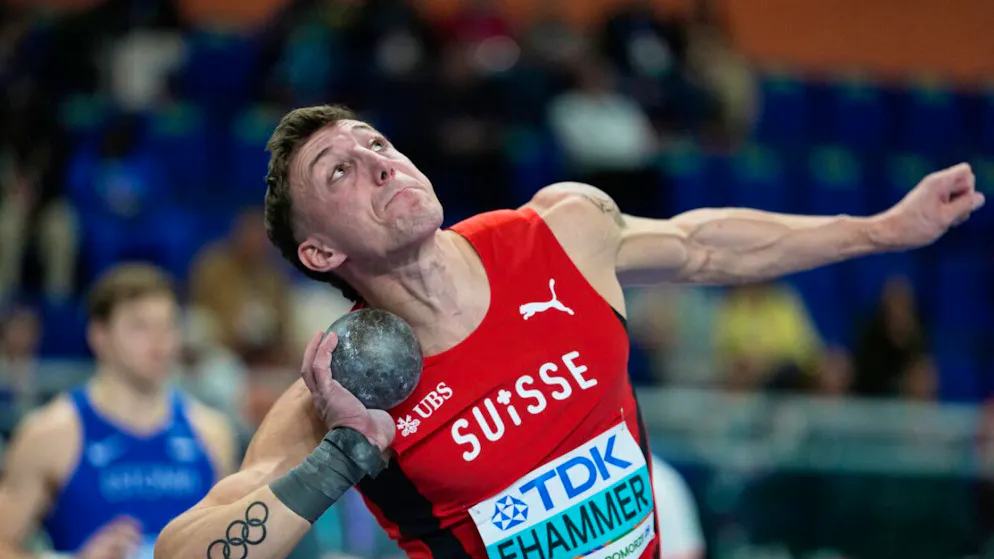 Simon Ehammer gelingt an der Hallen-WM ein guter erster Tag - Gallery. Simon Ehammer stösst die Kugel fast 15 m weit