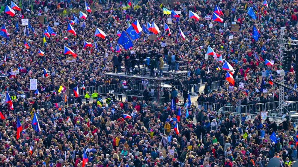 Large rally in Prague. Photo: -ulová Kateøina/CTK/dpa