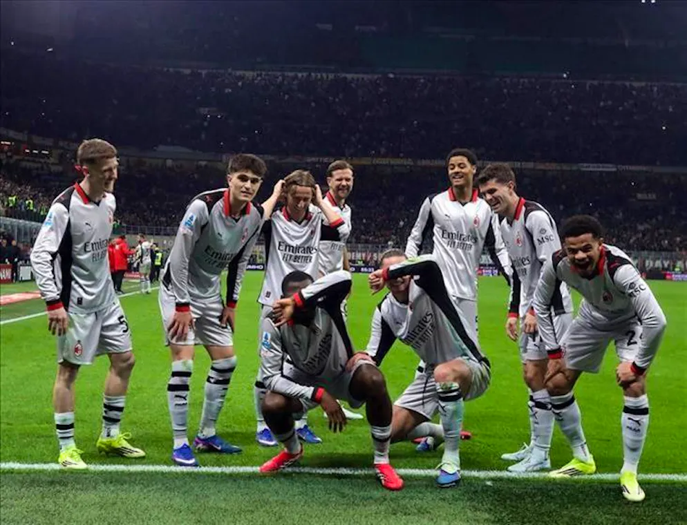 Festeggiano i rossoneri