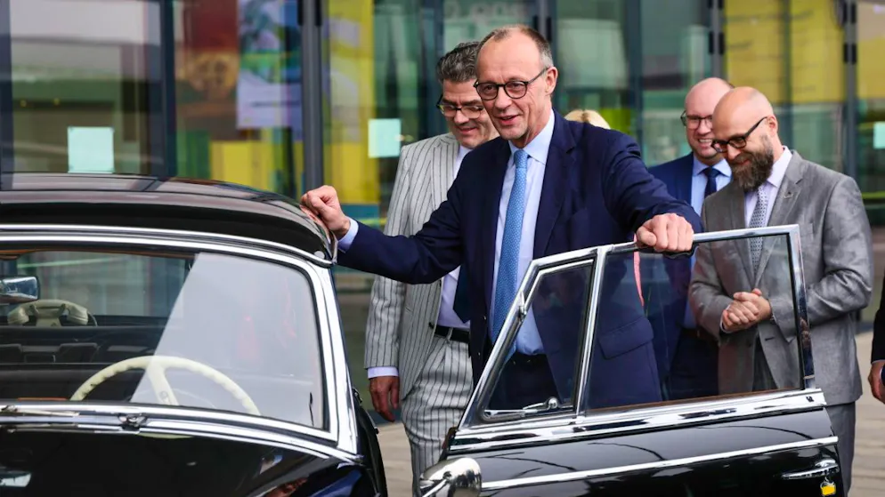Malgré une montée de l'extrême droite, le parti du chancelier Friedrich Merz arrive en tête dimanche des élections régionales.