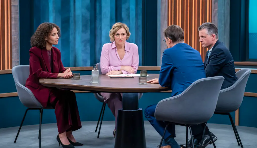 Caren Miosga (Zweite von rechts) analysierte am Sonntagabend mit ihren Gästen die Landtagswahl in Rheinland-Pfalz.